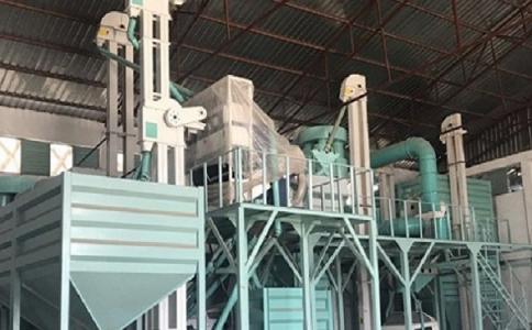 湖北日产50吨玉米深加工设备客户安装试机现场